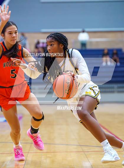 Thumbnail 2 in Wakeland vs. McKinney (Allen Hoopfest Basketball Tournament) photogallery.