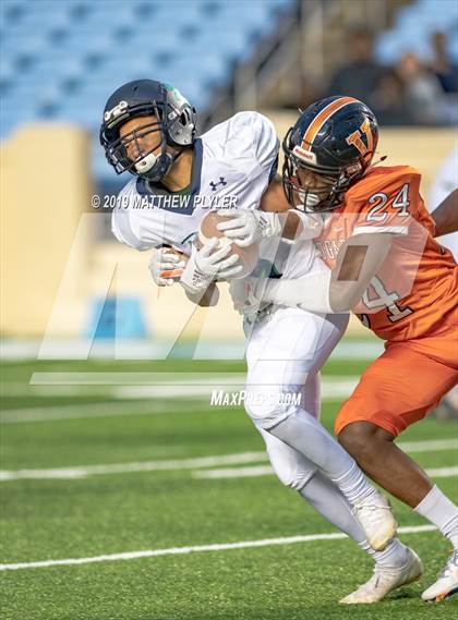 Thumbnail 2 in Leesville Road vs. Zebulon B. Vance (NCHSAA 4AA Final) photogallery.