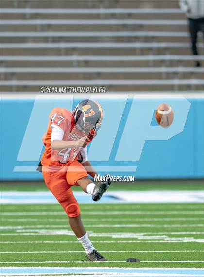 Thumbnail 1 in Leesville Road vs. Zebulon B. Vance (NCHSAA 4AA Final) photogallery.