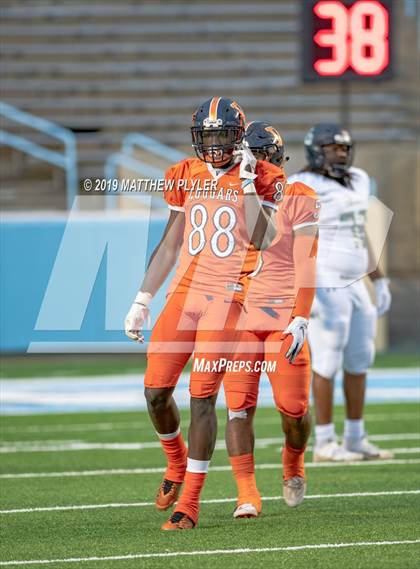 Thumbnail 2 in Leesville Road vs. Zebulon B. Vance (NCHSAA 4AA Final) photogallery.
