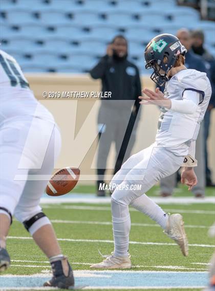 Thumbnail 3 in Leesville Road vs. Zebulon B. Vance (NCHSAA 4AA Final) photogallery.