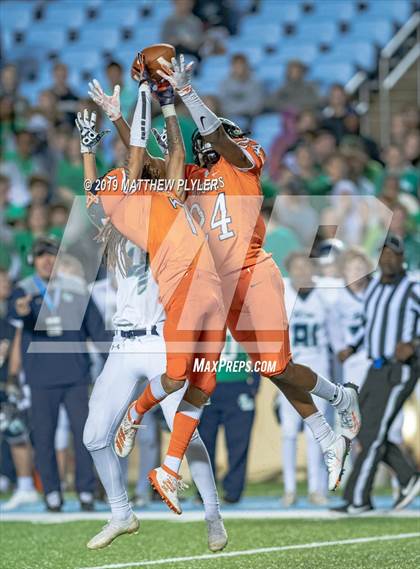 Thumbnail 2 in Leesville Road vs. Zebulon B. Vance (NCHSAA 4AA Final) photogallery.