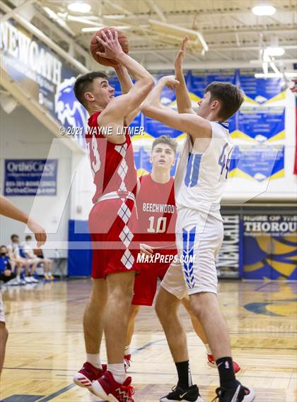 Thumbnail 2 in Beechwood @ Newport Central Catholic photogallery.