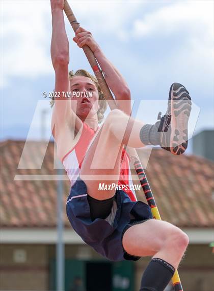 Thumbnail 3 in Roosevelt Invitational photogallery.