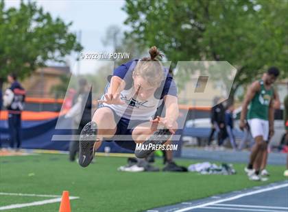 Thumbnail 2 in Roosevelt Invitational photogallery.