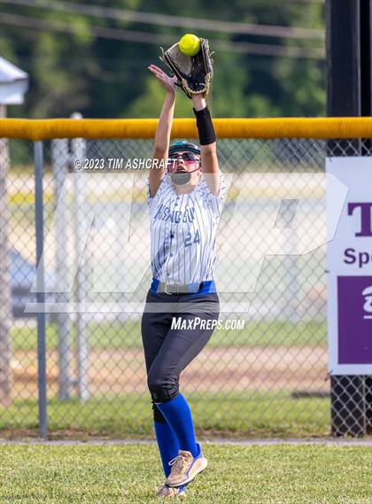Thumbnail 3 in Rising Sun @ Lanesville (IHSAA 1A Regional Championship) photogallery.