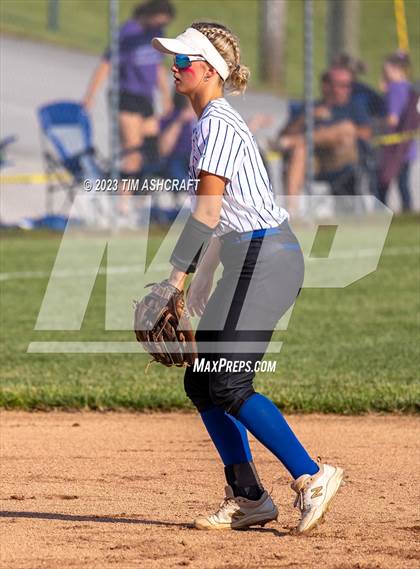 Thumbnail 1 in Rising Sun @ Lanesville (IHSAA 1A Regional Championship) photogallery.