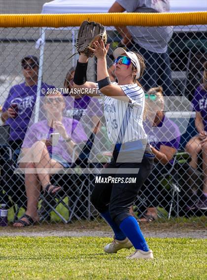 Thumbnail 3 in Rising Sun @ Lanesville (IHSAA 1A Regional Championship) photogallery.