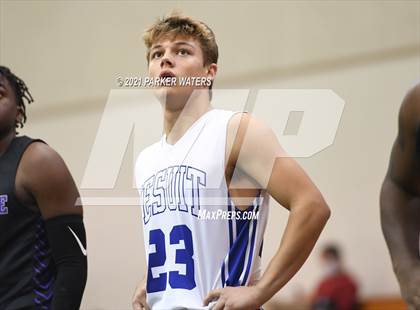 Thumbnail 2 in Jesuit vs Hahnville (Country Day Classic) photogallery.