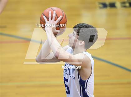 Thumbnail 3 in Jesuit vs Hahnville (Country Day Classic) photogallery.