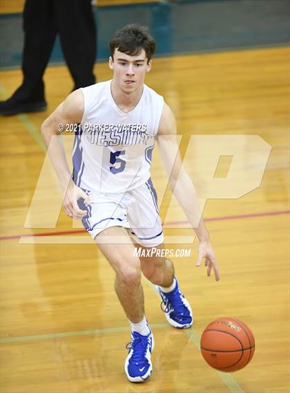 Thumbnail 3 in Jesuit vs Hahnville (Country Day Classic) photogallery.