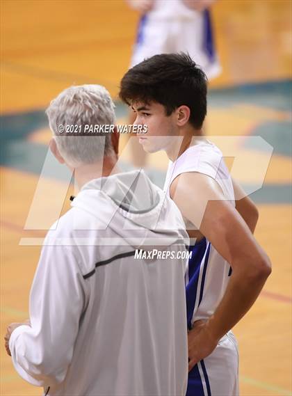 Thumbnail 1 in Jesuit vs Hahnville (Country Day Classic) photogallery.