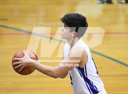 Thumbnail 1 in Jesuit vs Hahnville (Country Day Classic) photogallery.