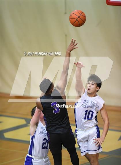 Thumbnail 1 in Jesuit vs Hahnville (Country Day Classic) photogallery.