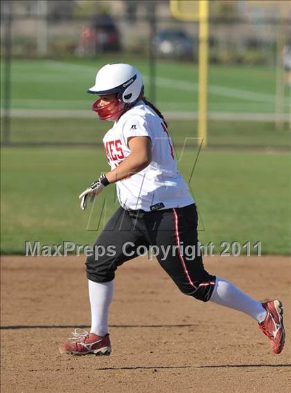 Thumbnail 3 in Lodi vs. Vacaville (Victory Pre-Season T.O.C.) photogallery.