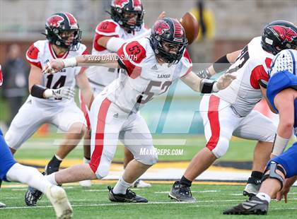Thumbnail 1 in Valle Catholic vs. Lamar (MSHSAA Class 2 Championship) photogallery.
