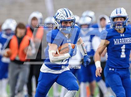 Thumbnail 1 in Valle Catholic vs. Lamar (MSHSAA Class 2 Championship) photogallery.
