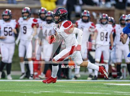Thumbnail 2 in Valle Catholic vs. Lamar (MSHSAA Class 2 Championship) photogallery.