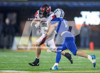 Thumbnail 2 in Valle Catholic vs. Lamar (MSHSAA Class 2 Championship) photogallery.
