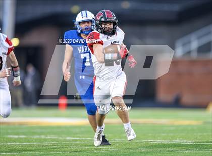 Thumbnail 2 in Valle Catholic vs. Lamar (MSHSAA Class 2 Championship) photogallery.