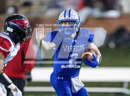 Thumbnail 1 in Valle Catholic vs. Lamar (MSHSAA Class 2 Championship) photogallery.