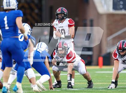 Thumbnail 3 in Valle Catholic vs. Lamar (MSHSAA Class 2 Championship) photogallery.