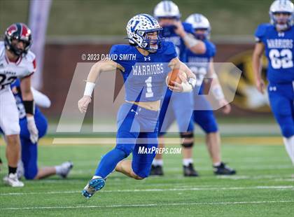 Thumbnail 1 in Valle Catholic vs. Lamar (MSHSAA Class 2 Championship) photogallery.
