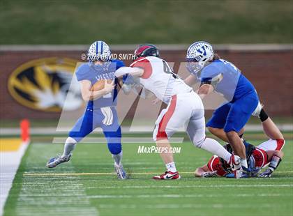 Thumbnail 1 in Valle Catholic vs. Lamar (MSHSAA Class 2 Championship) photogallery.