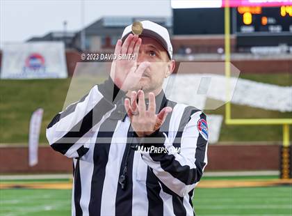 Thumbnail 1 in Valle Catholic vs. Lamar (MSHSAA Class 2 Championship) photogallery.