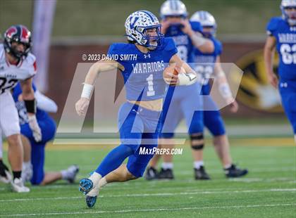 Thumbnail 3 in Valle Catholic vs. Lamar (MSHSAA Class 2 Championship) photogallery.