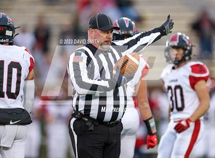 Thumbnail 1 in Valle Catholic vs. Lamar (MSHSAA Class 2 Championship) photogallery.