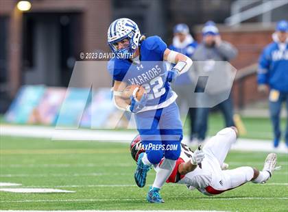 Thumbnail 2 in Valle Catholic vs. Lamar (MSHSAA Class 2 Championship) photogallery.