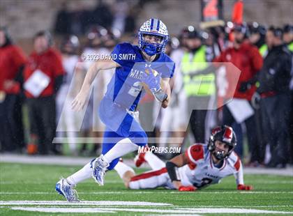 Thumbnail 2 in Valle Catholic vs. Lamar (MSHSAA Class 2 Championship) photogallery.