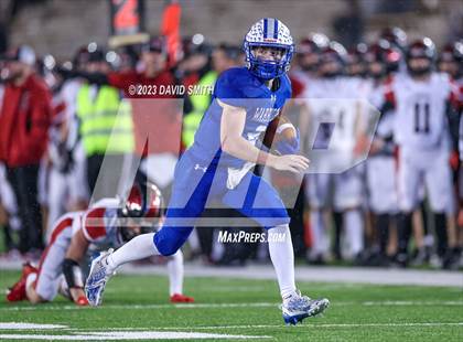 Thumbnail 2 in Valle Catholic vs. Lamar (MSHSAA Class 2 Championship) photogallery.