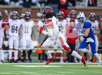 Thumbnail 1 in Valle Catholic vs. Lamar (MSHSAA Class 2 Championship) photogallery.