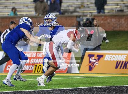 Thumbnail 3 in Valle Catholic vs. Lamar (MSHSAA Class 2 Championship) photogallery.