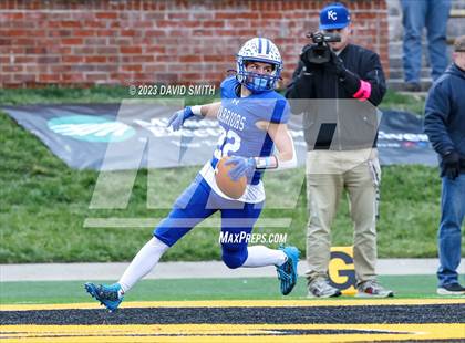 Thumbnail 2 in Valle Catholic vs. Lamar (MSHSAA Class 2 Championship) photogallery.
