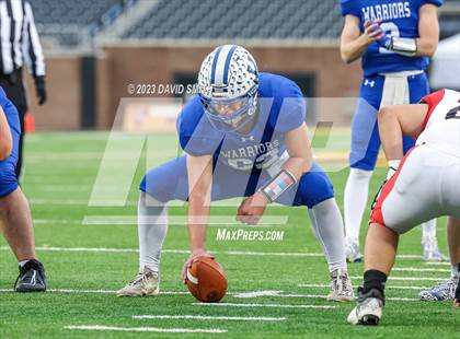 Thumbnail 1 in Valle Catholic vs. Lamar (MSHSAA Class 2 Championship) photogallery.