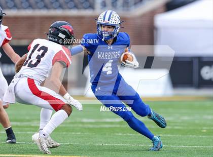 Thumbnail 1 in Valle Catholic vs. Lamar (MSHSAA Class 2 Championship) photogallery.