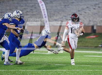 Thumbnail 3 in Valle Catholic vs. Lamar (MSHSAA Class 2 Championship) photogallery.