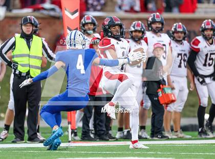 Thumbnail 2 in Valle Catholic vs. Lamar (MSHSAA Class 2 Championship) photogallery.