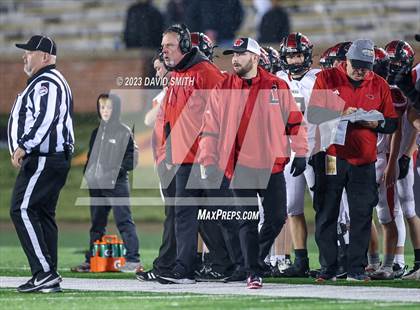 Thumbnail 3 in Valle Catholic vs. Lamar (MSHSAA Class 2 Championship) photogallery.