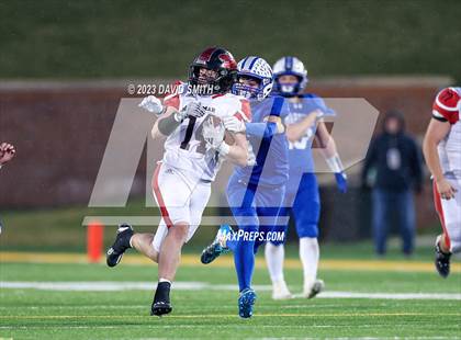Thumbnail 1 in Valle Catholic vs. Lamar (MSHSAA Class 2 Championship) photogallery.