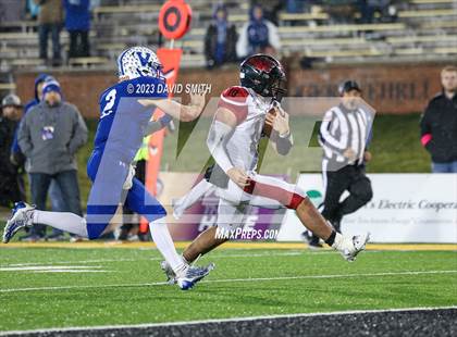 Thumbnail 1 in Valle Catholic vs. Lamar (MSHSAA Class 2 Championship) photogallery.