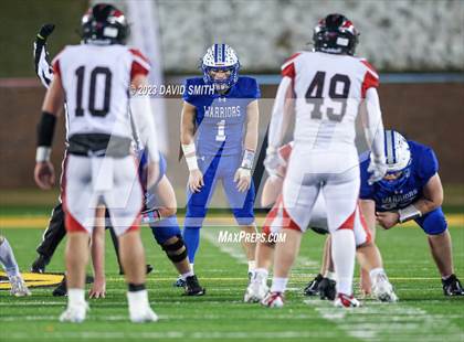 Thumbnail 1 in Valle Catholic vs. Lamar (MSHSAA Class 2 Championship) photogallery.