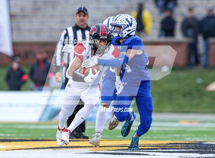 Thumbnail 2 in Valle Catholic vs. Lamar (MSHSAA Class 2 Championship) photogallery.