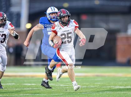 Thumbnail 3 in Valle Catholic vs. Lamar (MSHSAA Class 2 Championship) photogallery.