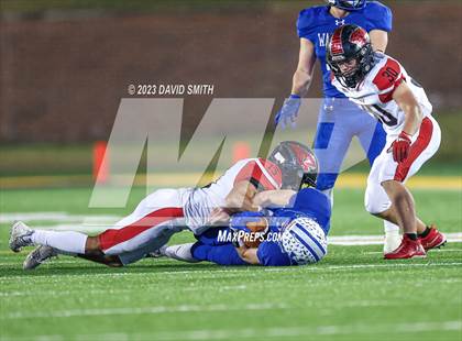 Thumbnail 2 in Valle Catholic vs. Lamar (MSHSAA Class 2 Championship) photogallery.