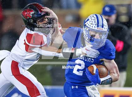 Thumbnail 1 in Valle Catholic vs. Lamar (MSHSAA Class 2 Championship) photogallery.