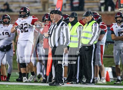 Thumbnail 3 in Valle Catholic vs. Lamar (MSHSAA Class 2 Championship) photogallery.
